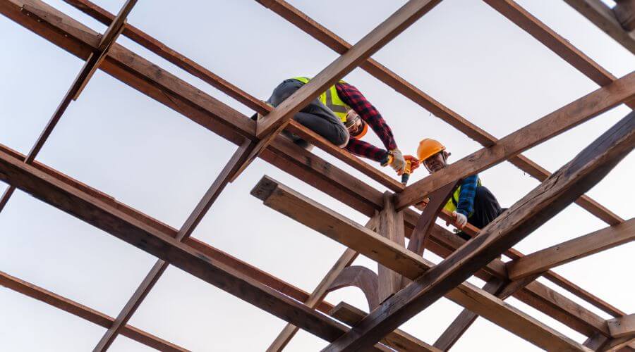 Professional gutter cleaning services in Grayslake, IL